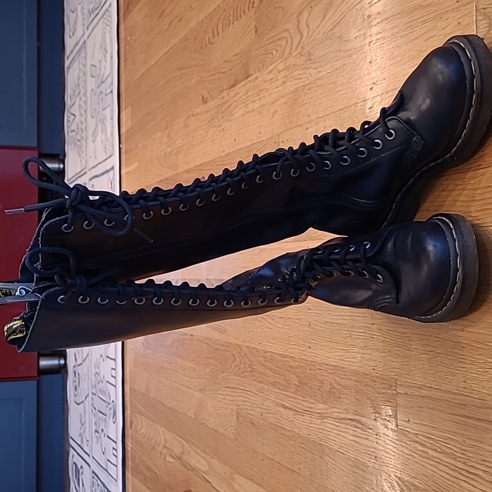 Dr. Martens 20eye Boots - Picture 2 of 7